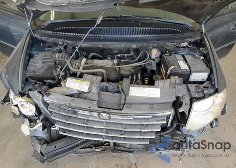 2005 Chrysler Town & Country Limited from USA, damaged, VIN 2C8GP64L75R530463